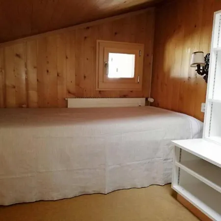 Location Cozy 3 Bedroom Flat In גשטאט