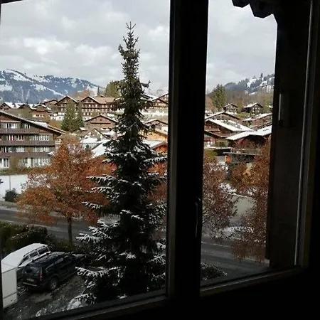 Location Cozy 3 Bedroom Flat In *