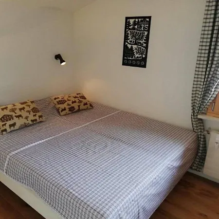 Location Cozy 3 Bedroom Flat In * Γκστάαντ